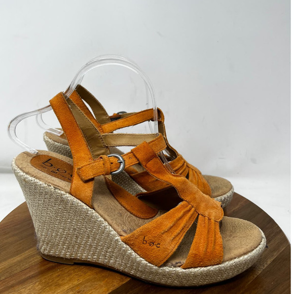 BOC Born Wedge Sandal Maureen T Strap‎ Suede Orange Size 9 40.5 - Picture 1 of 9